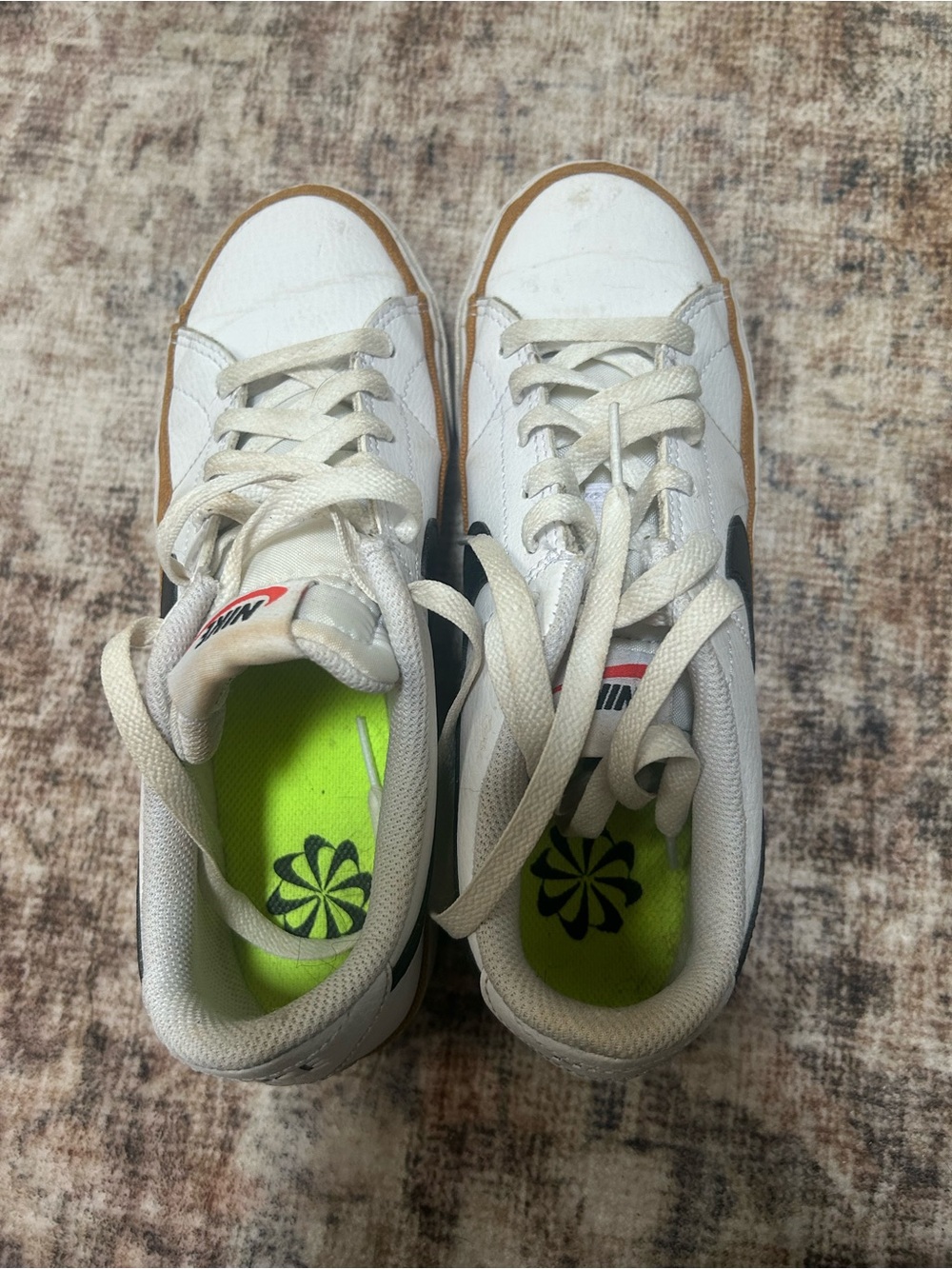 Nike court legacy